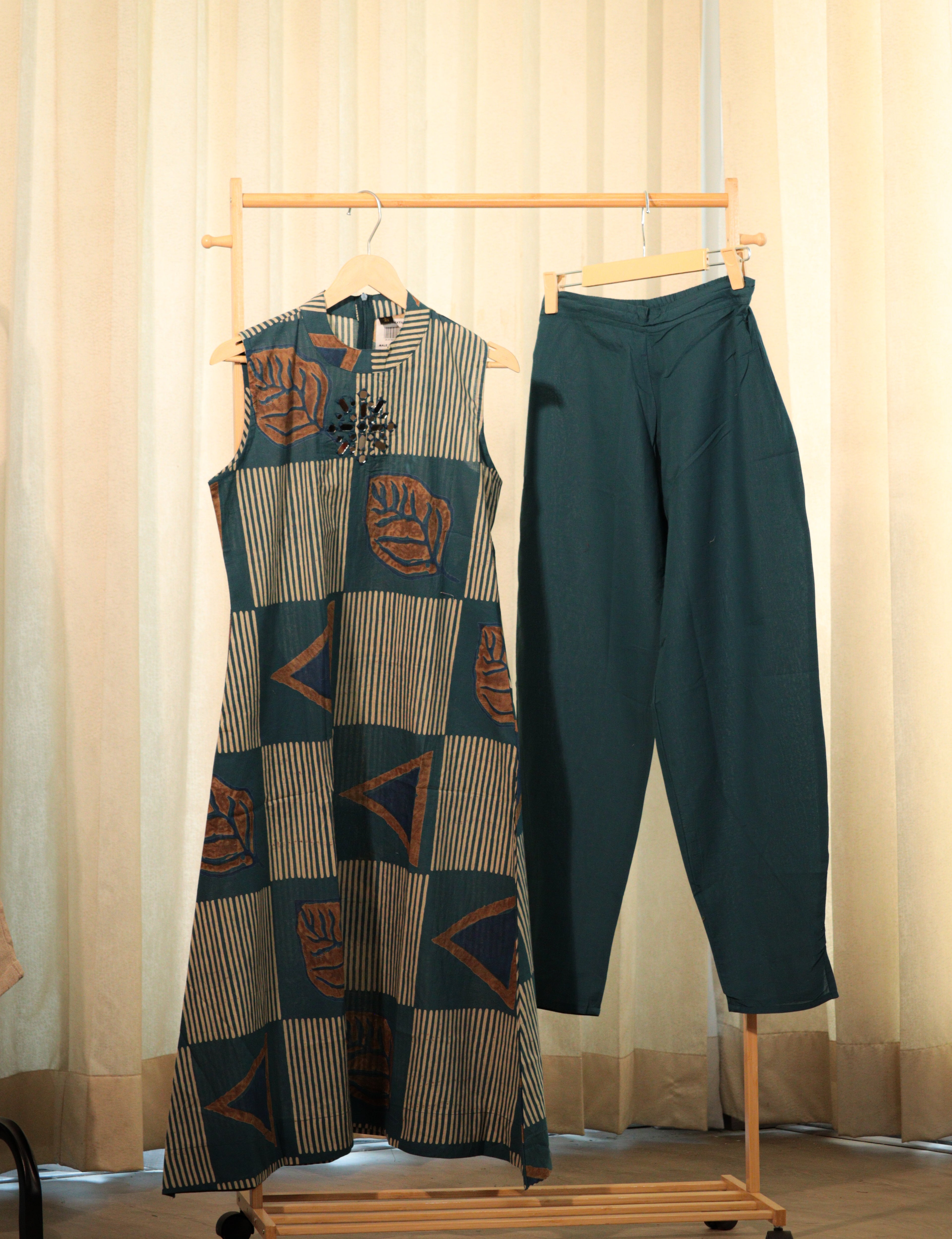 Geometric Co-ord Set with Applique Work