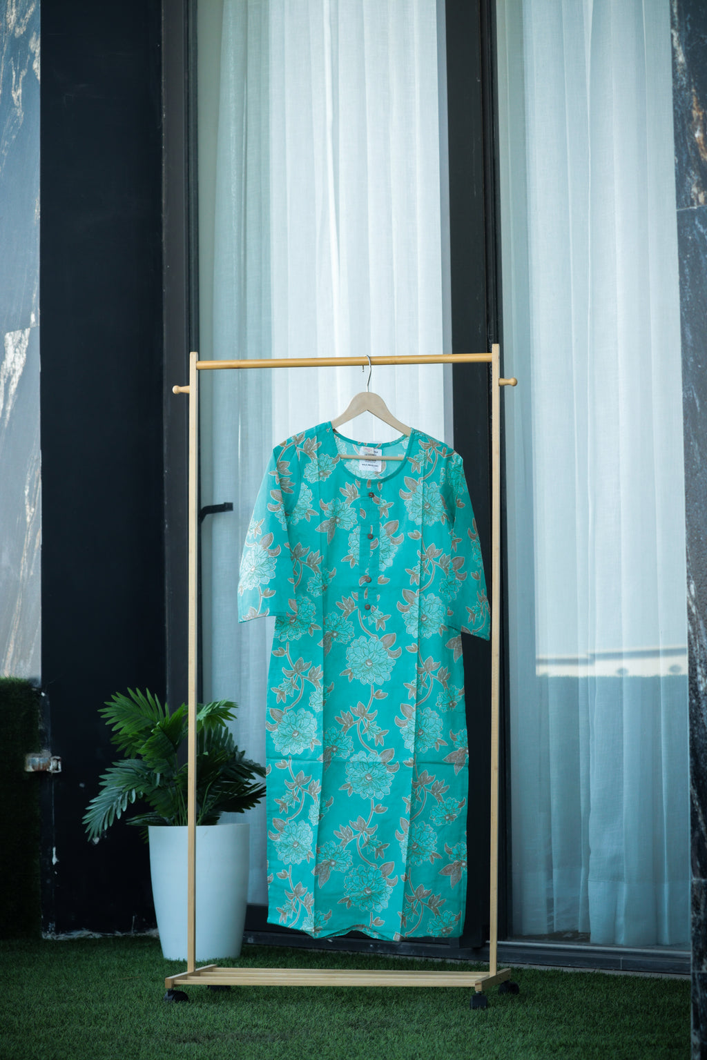 Foil-Detailed Floral Straight Kurti