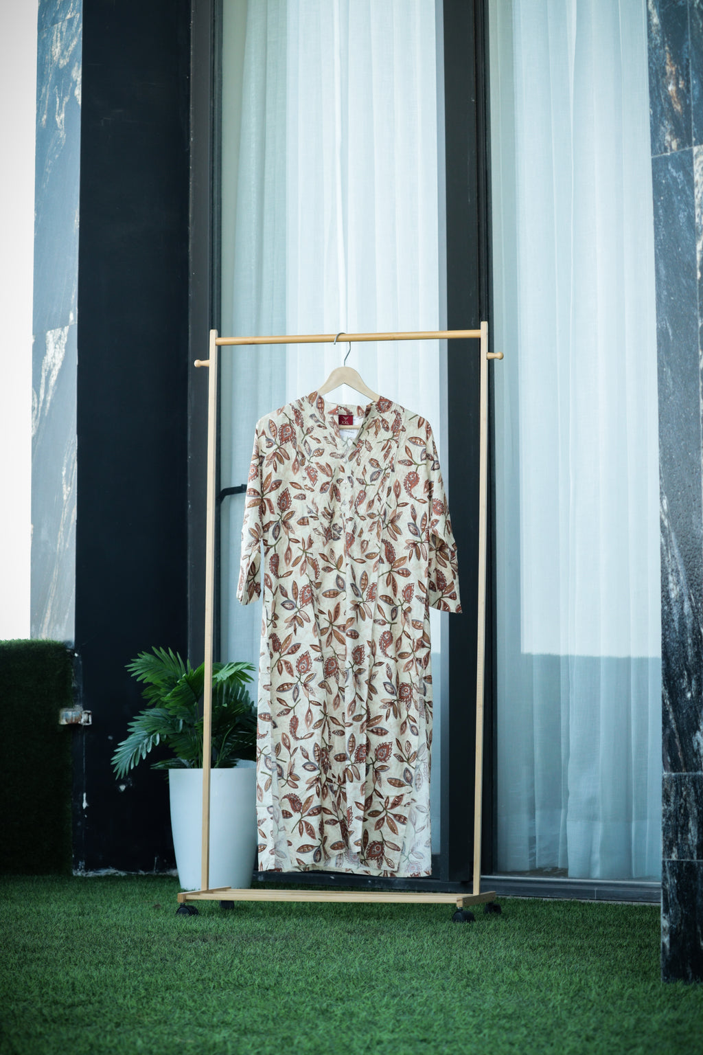 Leaf-Print Slit Tunic
