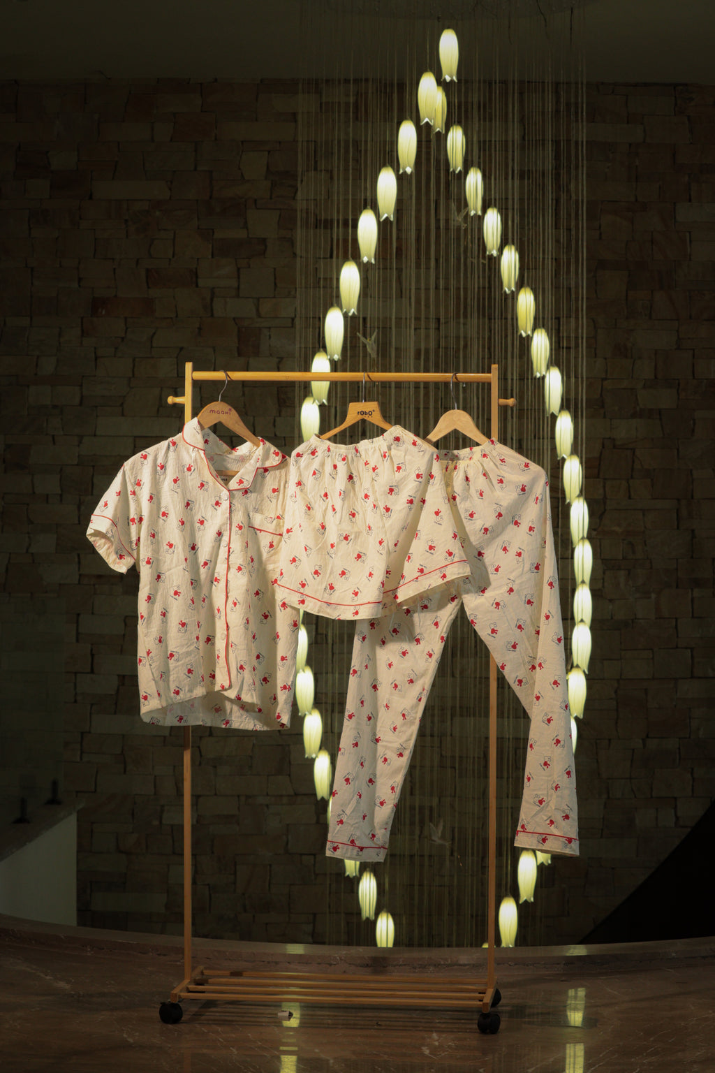 Minimalist Floral Line-Art Lounge Set